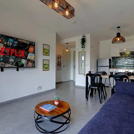 Appartamento 067 -le I, 4 Pers, Clim, Piscine, Parking Juvignac