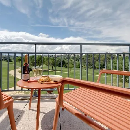 067 - T2, Golf, Piscine, Clim, Parking